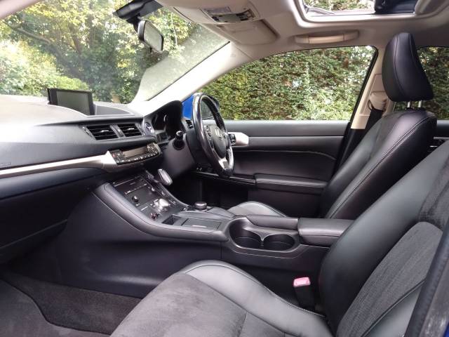 2015 Lexus CT 200h 1.8 Advance Plus 5dr Hybrid Auto with sunroof