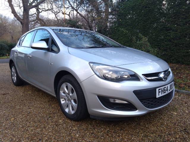 Vauxhall Astra 1.4i 16V Design 5dr 31,000 miles Hatchback Petrol Silver