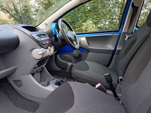 2010 Toyota Aygo 1.0 VVT-i Blue 5dr CAT N