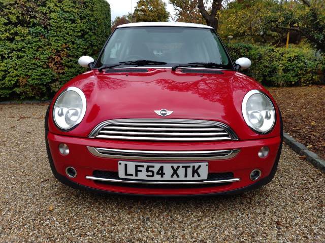 2004 Mini Hatchback 1.6 Cooper 3dr with full leather interior